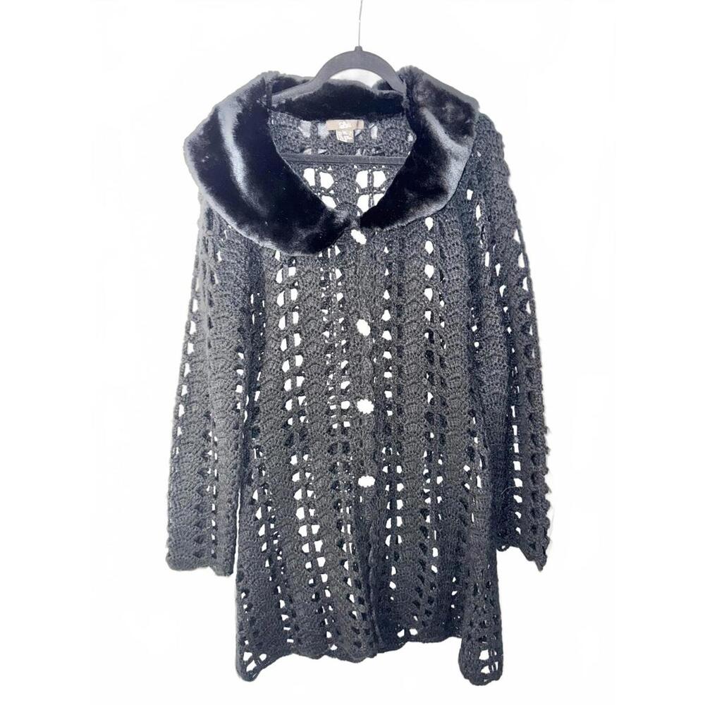 Luii Black Crochet Knit Coat with Faux Fur Collar